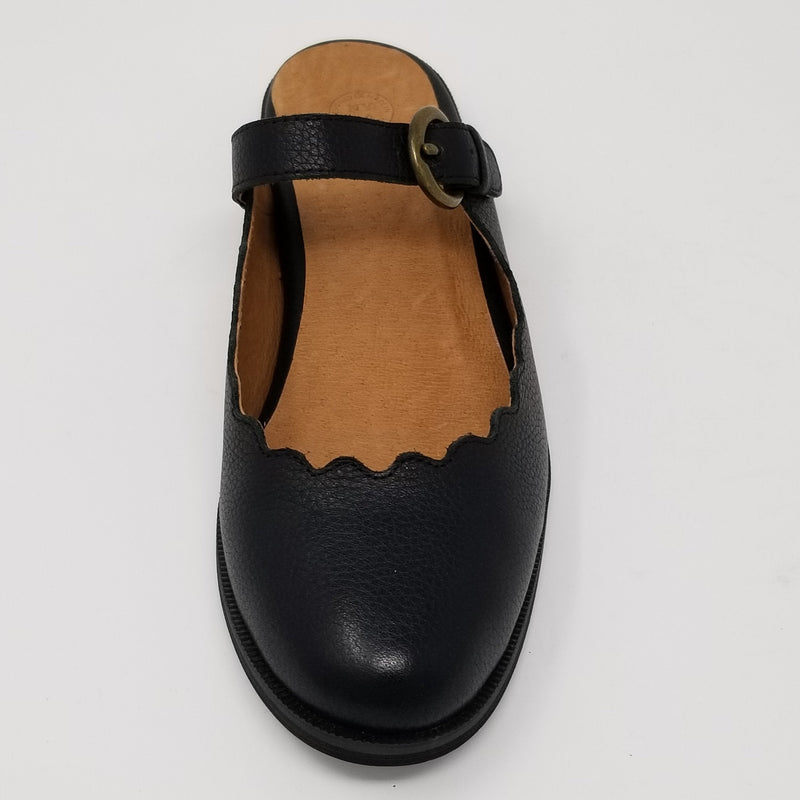 Celeste Avenue — Slip Resistant Leather Sneaker